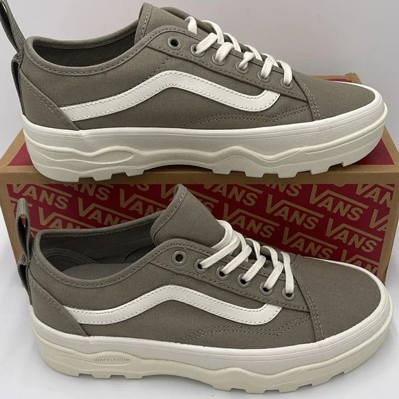 Vans WMNS Sentry Old Sko
Overland Trek
VN0A5KR3BLV
Sneakers - Picture 2 of 16